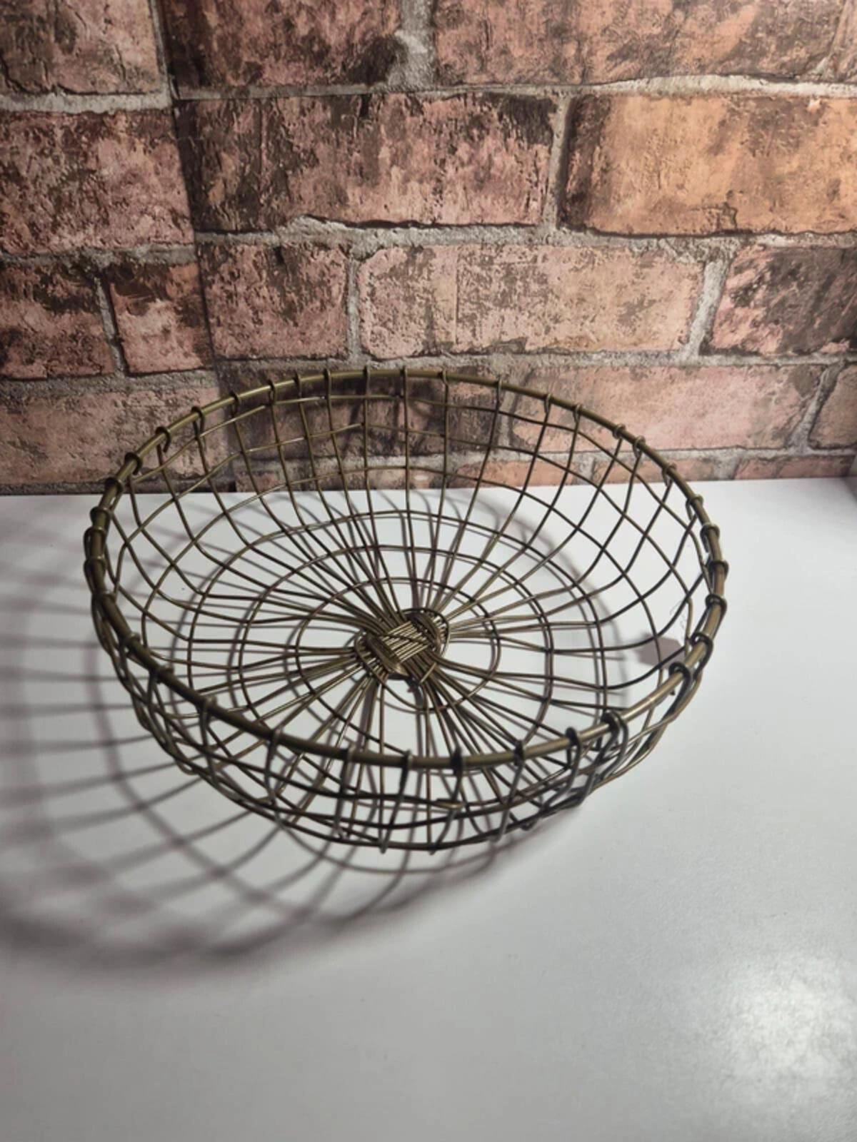 Round Wire Gold Basket