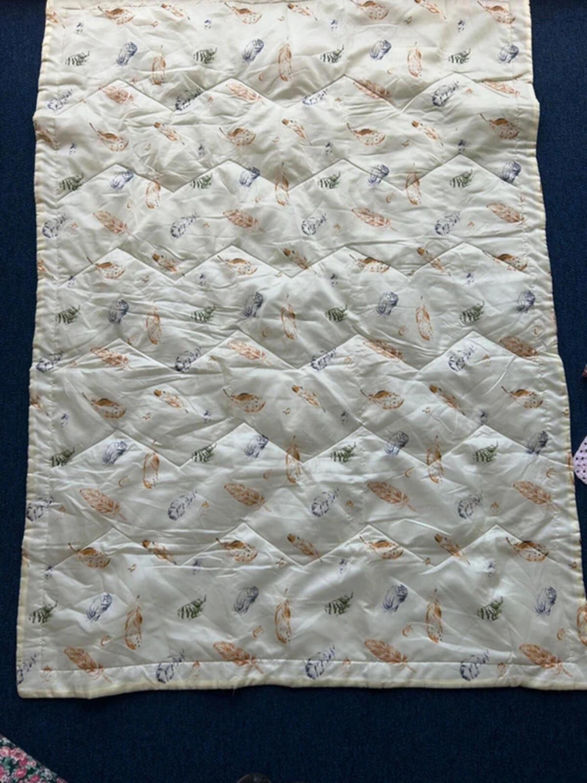 Feather Patterned Blanket