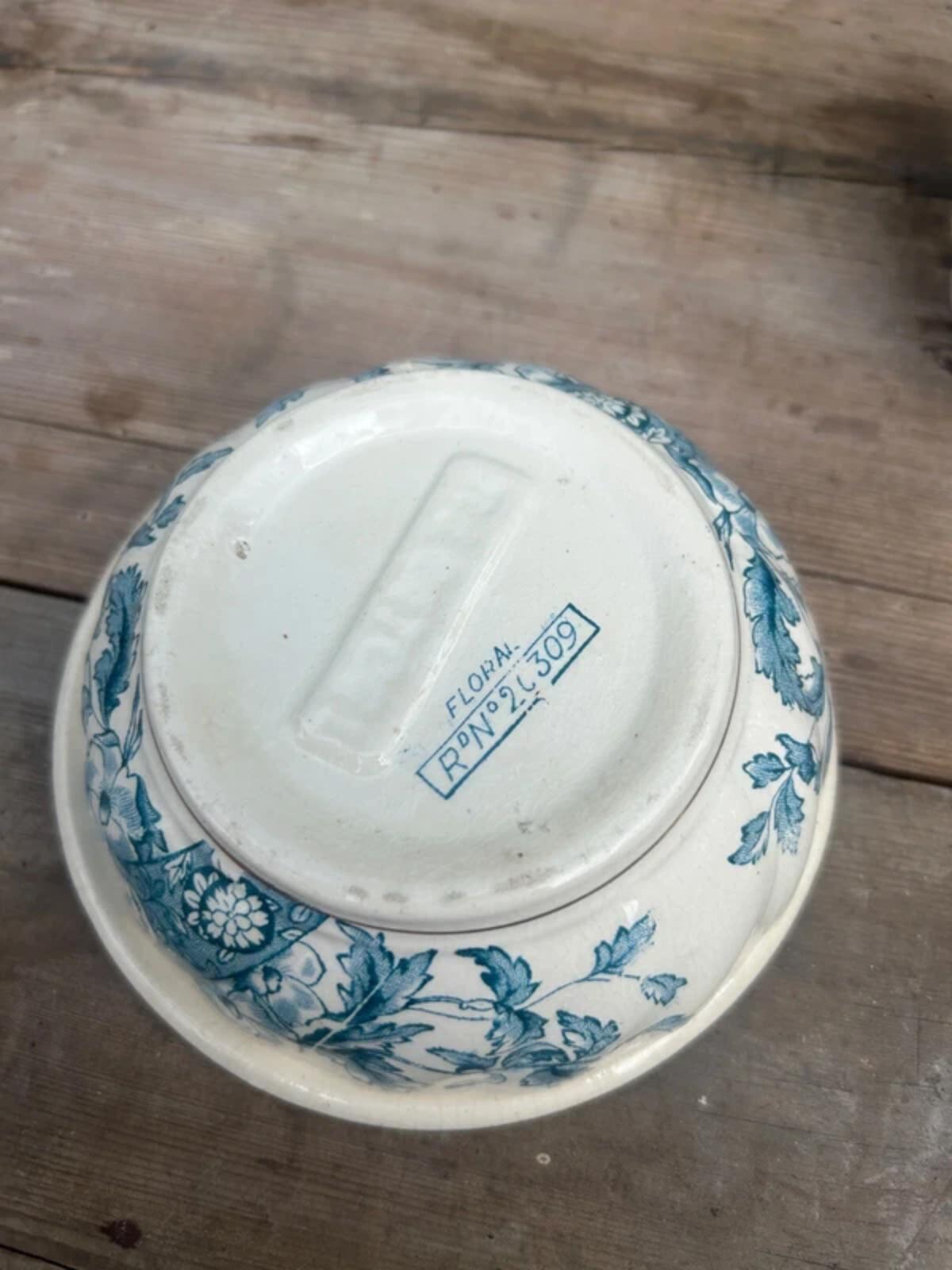 Vintage Ceramic Soap Dish and Pot Set