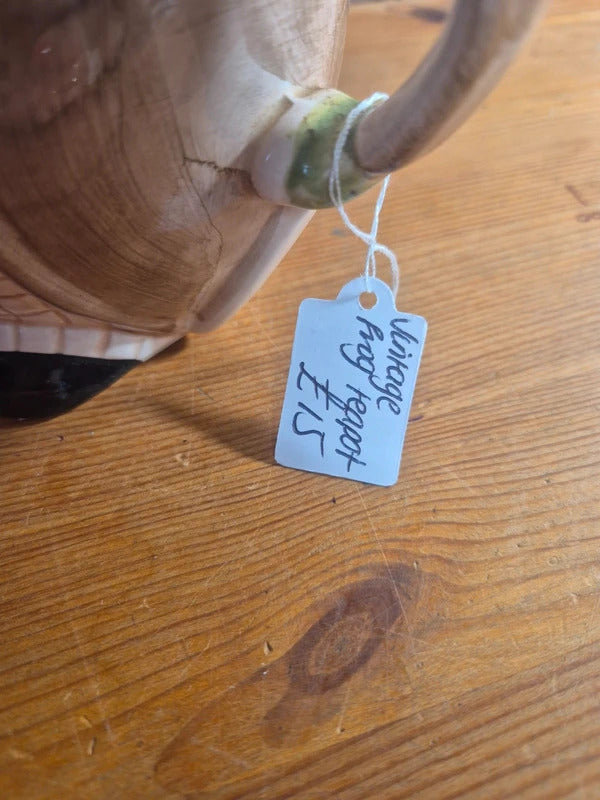 Vintage frog teapot