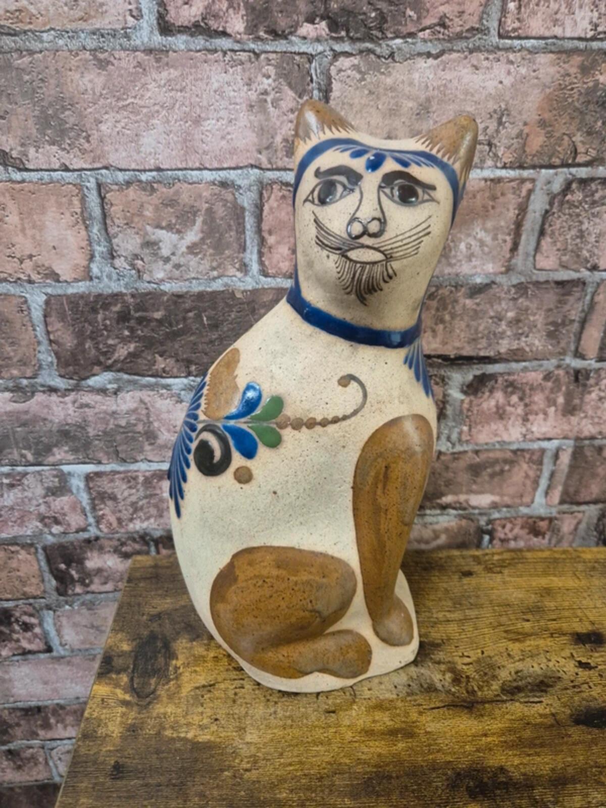 Vintage Tonala pottery cat