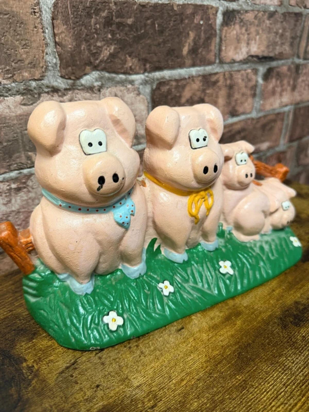 Vintage Cast Iron Pig Doostop