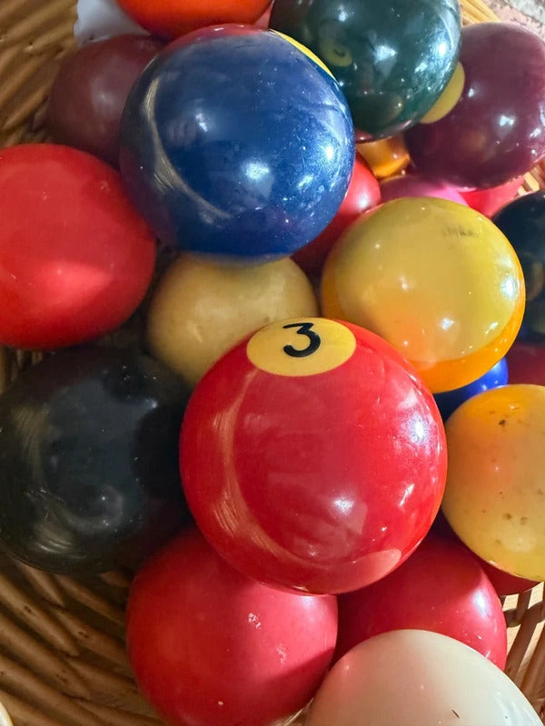 Bundle of Vintage Pool/Snooker Balls