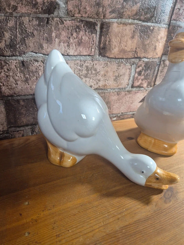 Vintage Pair of ceramic ducks