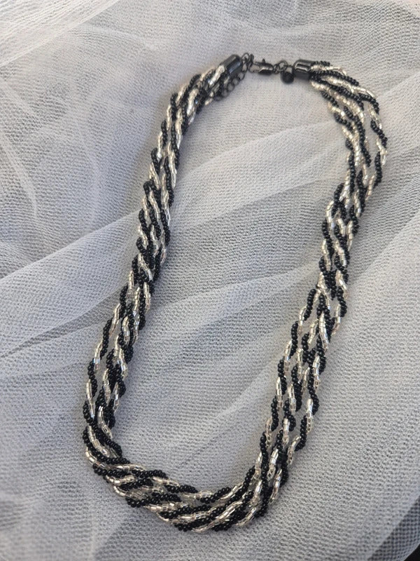 Vintage twisted bead necklace