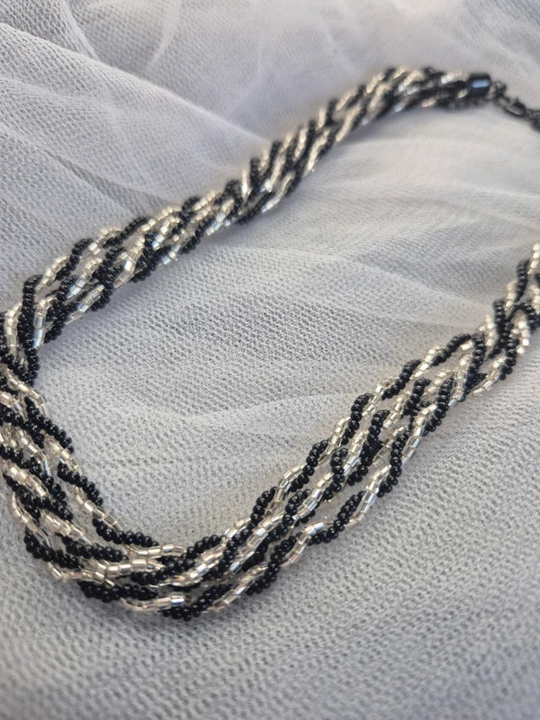 Vintage twisted bead necklace