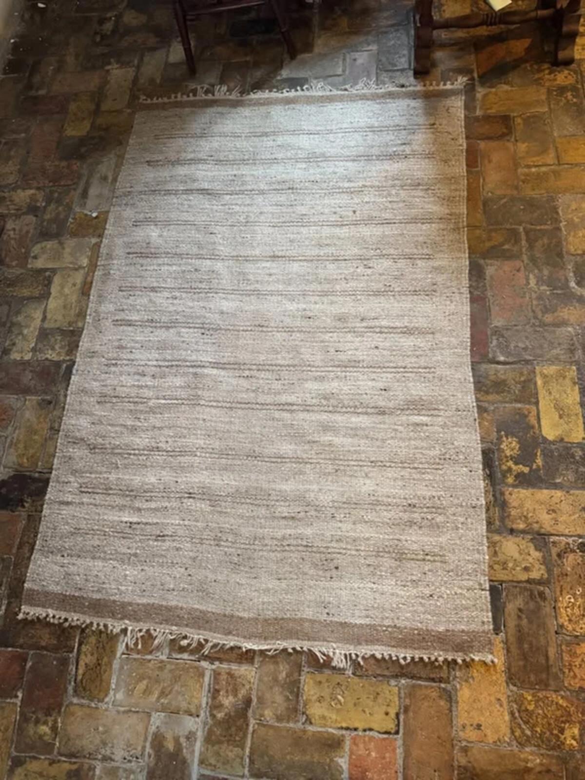 Handmade Wool Pile Beige Colour Rug