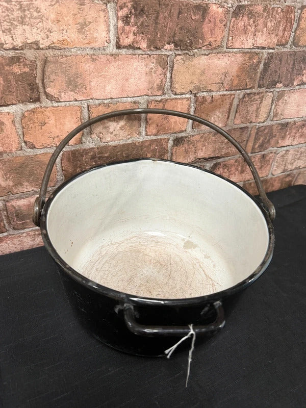 Enamel Vintage Black/Cream Cooking Pot