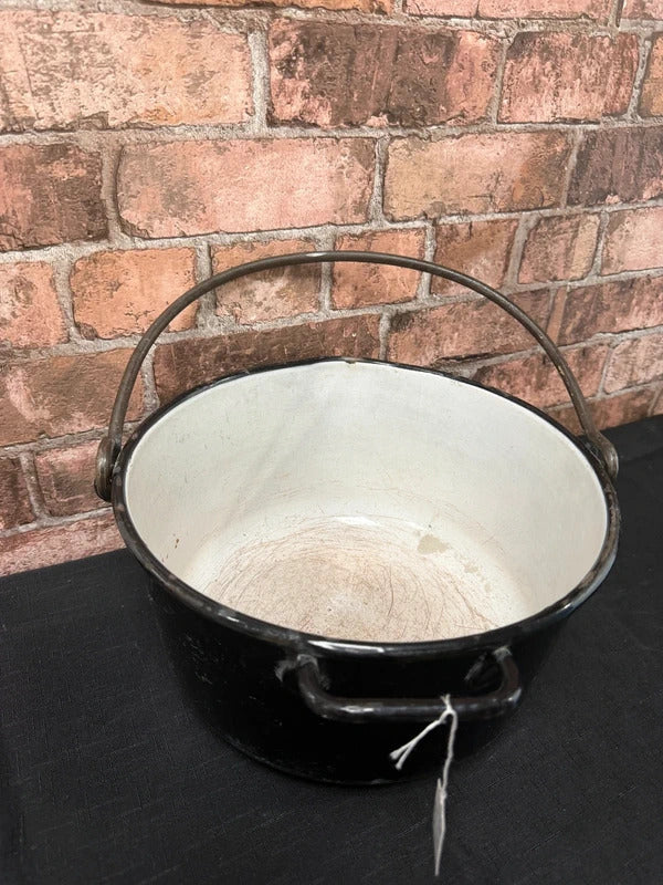 Enamel Vintage Black/Cream Cooking Pot