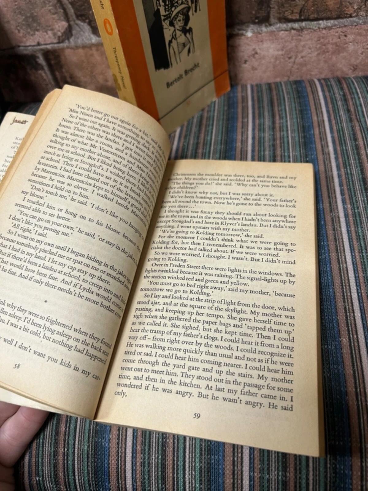 Vintage Penguin Books x 7