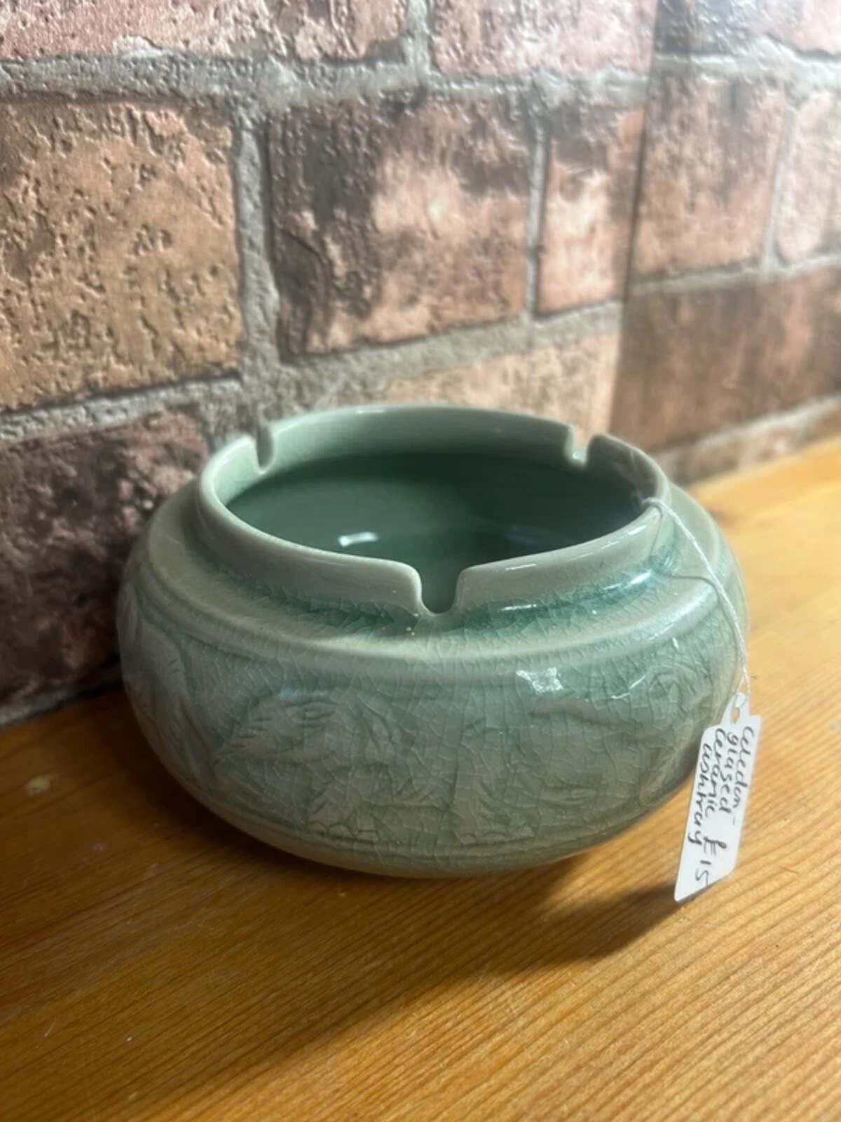 Oriental Style Vintage Ceramic Crackle Glaze Ashtray