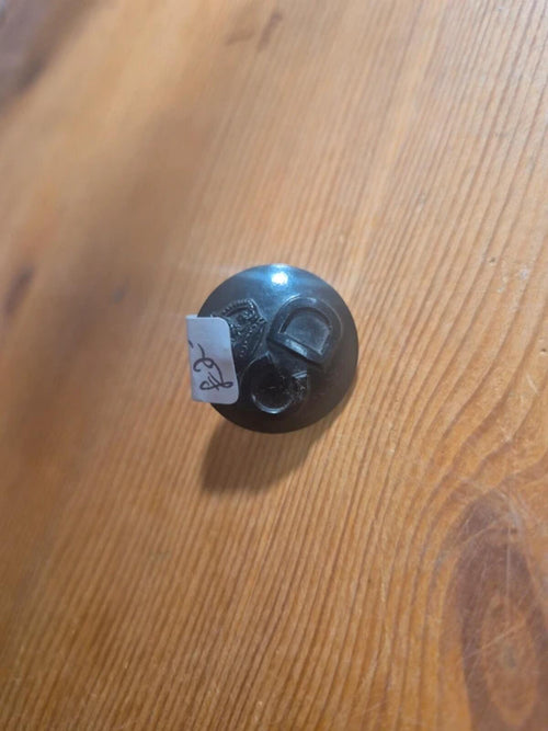 British Civil Defence Corps button - "CD".