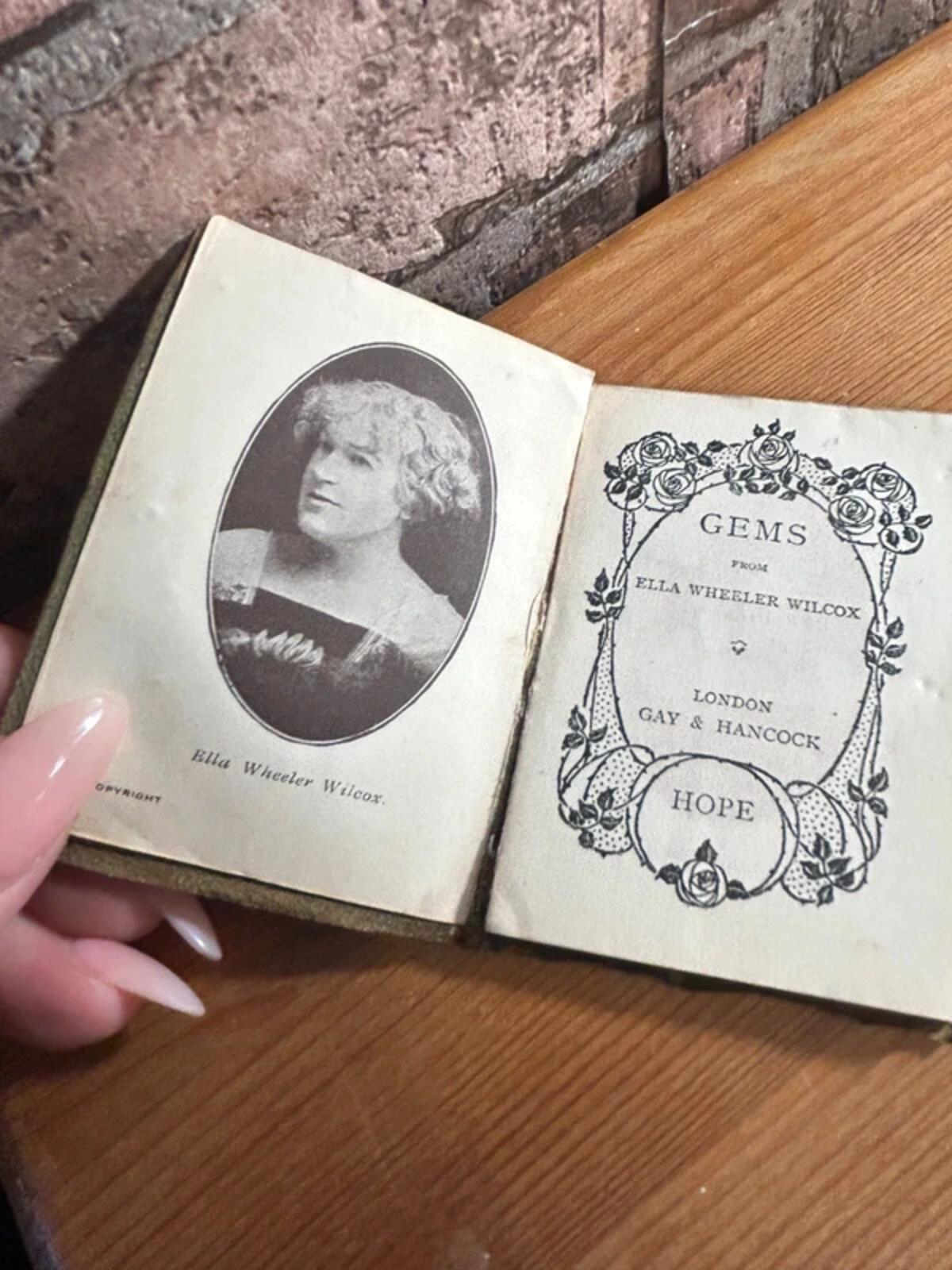 Gems from Ella Wheeler 'Hope' Mini Book