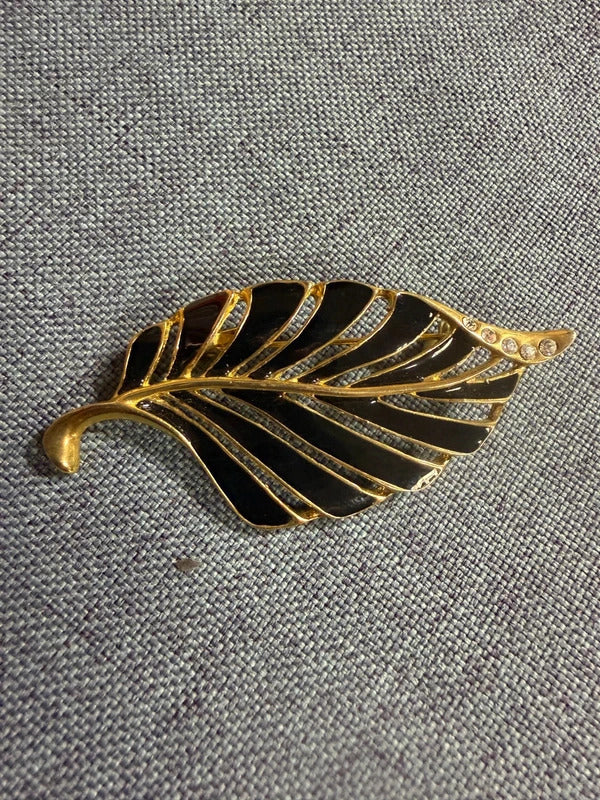 Vintage Leaf Brooch