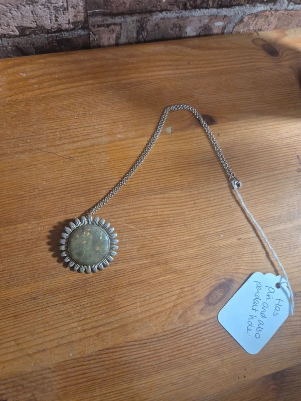 Vintage brooch/pendant chain