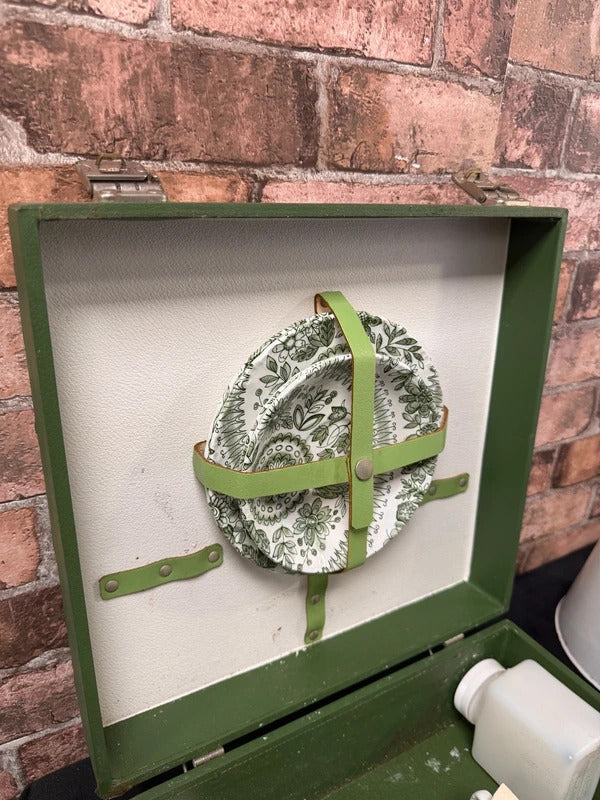 Barker Bros Vintage Picnic Set