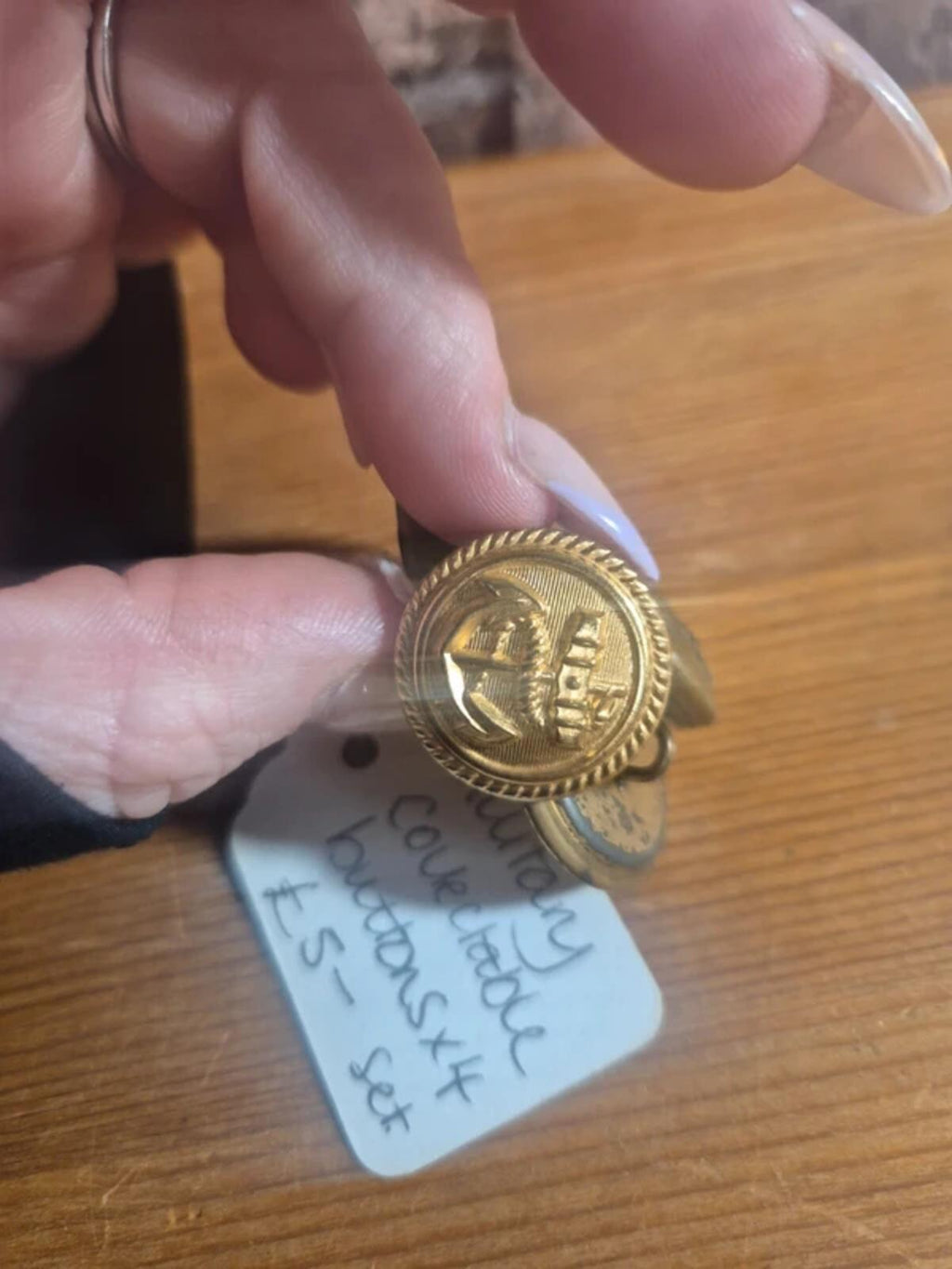 Military collectable buttons x4