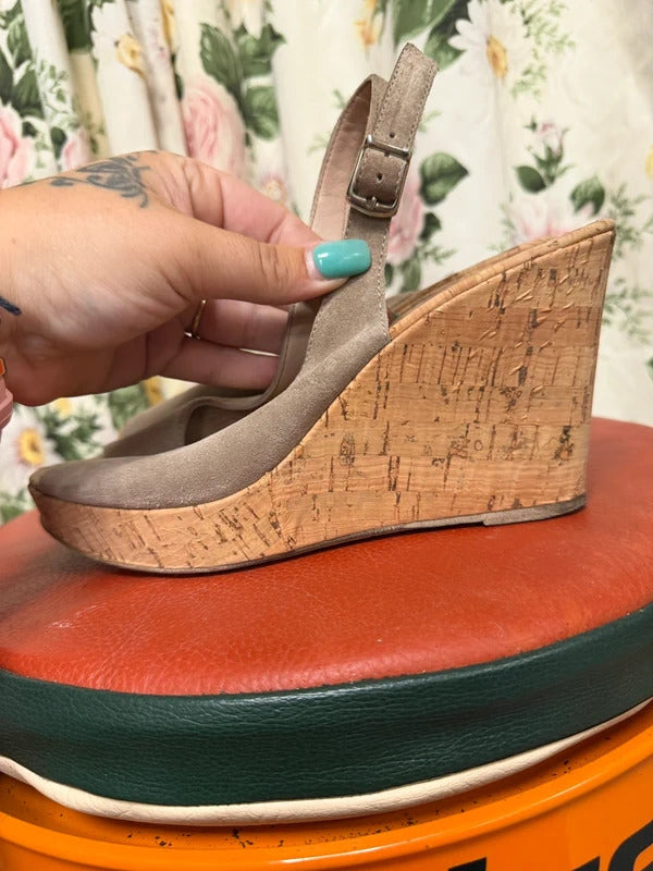 Lisa Kay Wedges - Size 6
