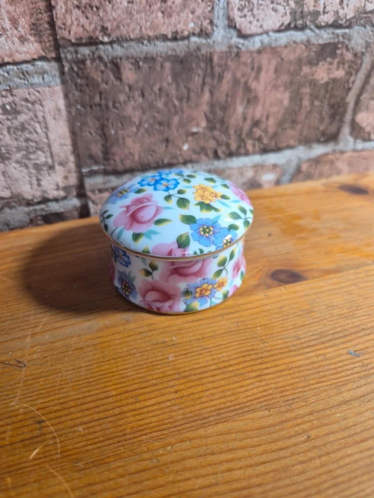 Vintage Two's Company Chintz 'Michelle' box