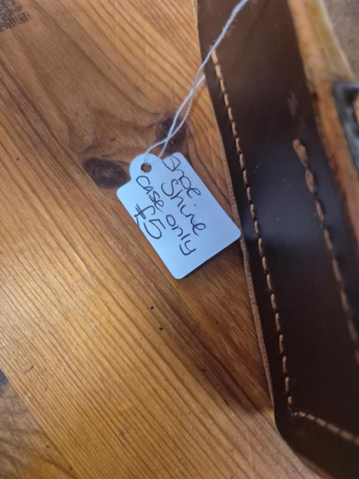 Shoe shine - case only