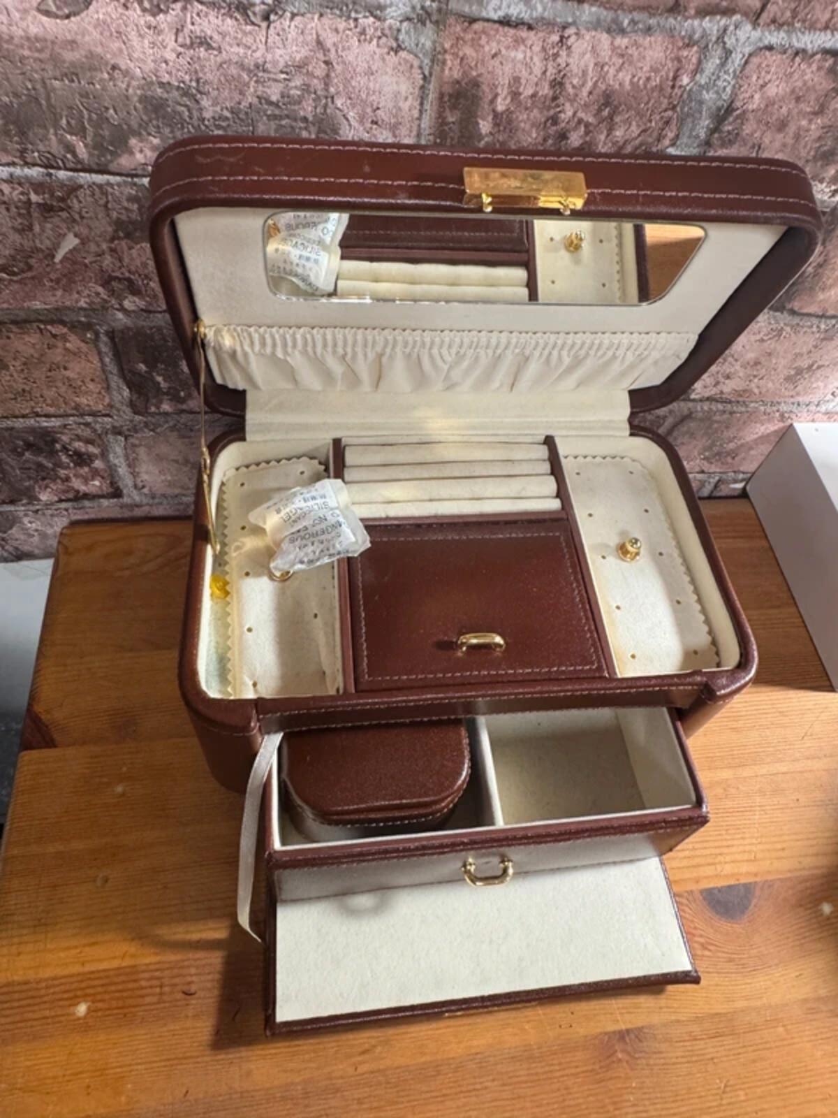Vintage Dulwich Designs Brown Jewellery Box