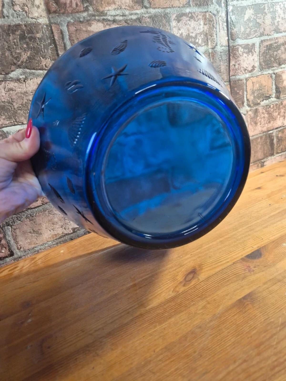 Cobalt blue shells/seahorse bowl