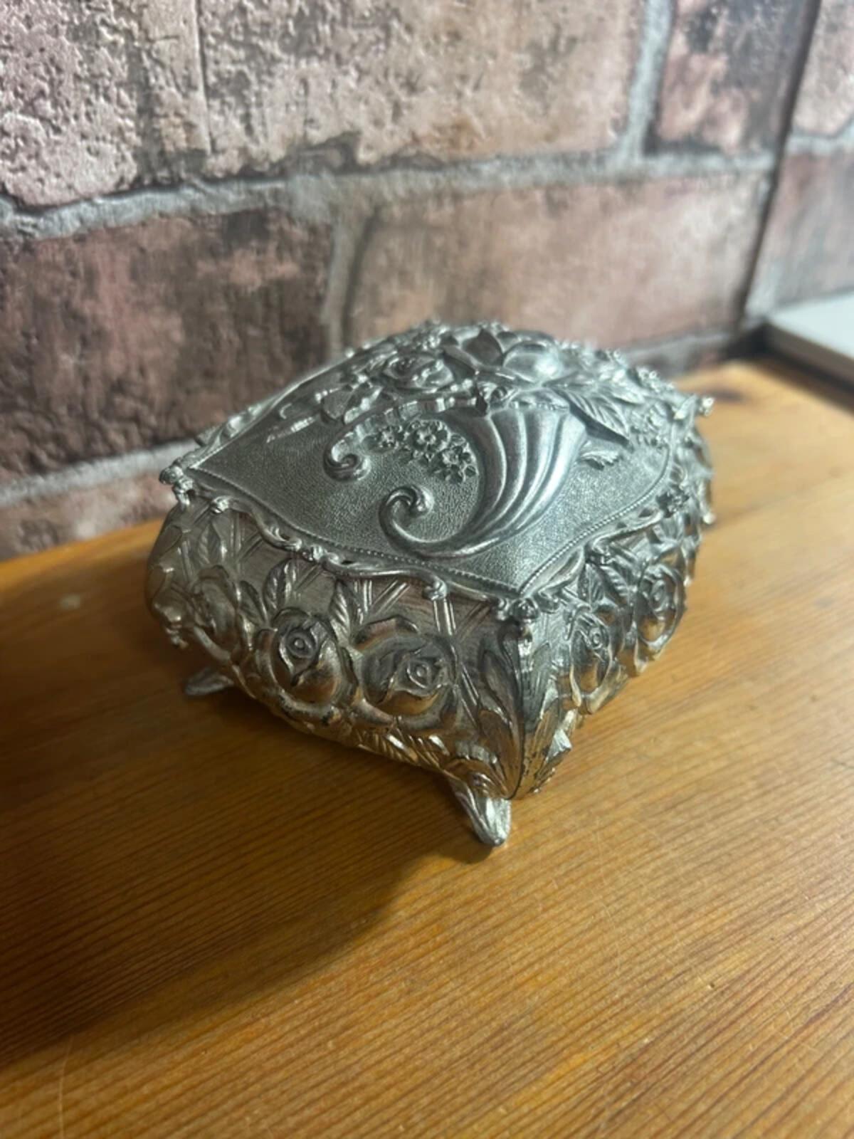 Vintage Japanese Musical Jewellery Box