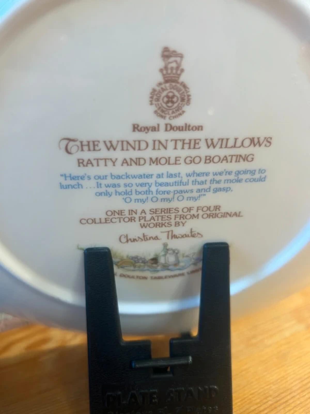 Royal Doulton Wind in The Willow Collectible Plate