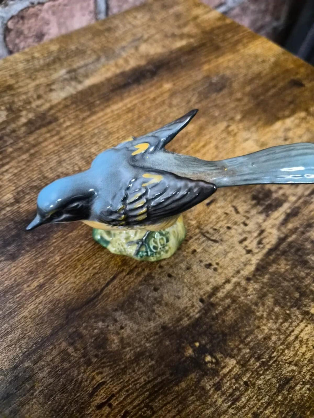 Beswick Grey Wagtail Bird Ornament 1041