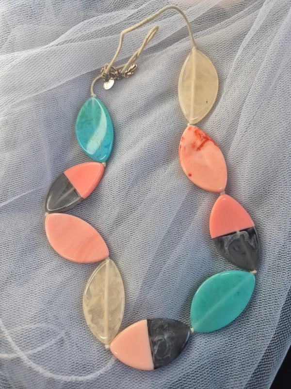 Oval beads necklace