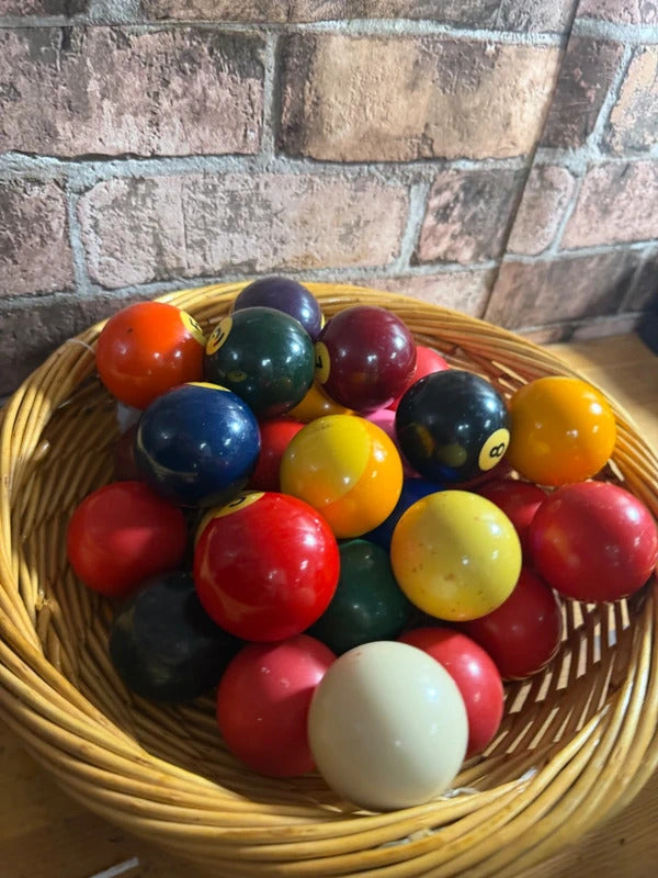 Bundle of Vintage Pool/Snooker Balls