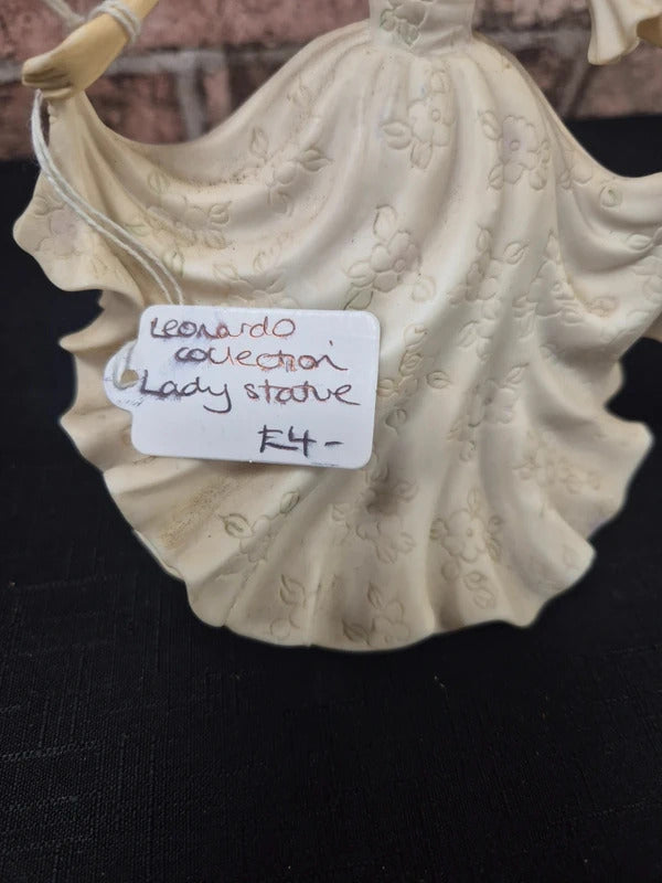 Leonardo Collection lady statue