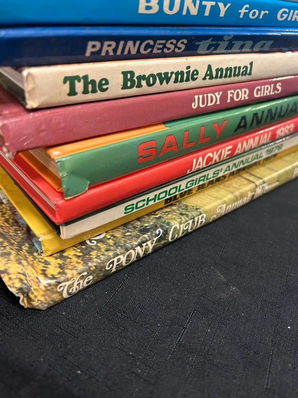 Bundle of 11 x Vintage Annuals
