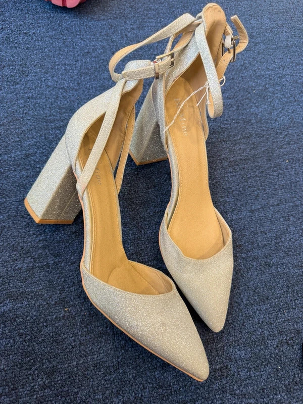 Be Mine Silver Heels - Size 6