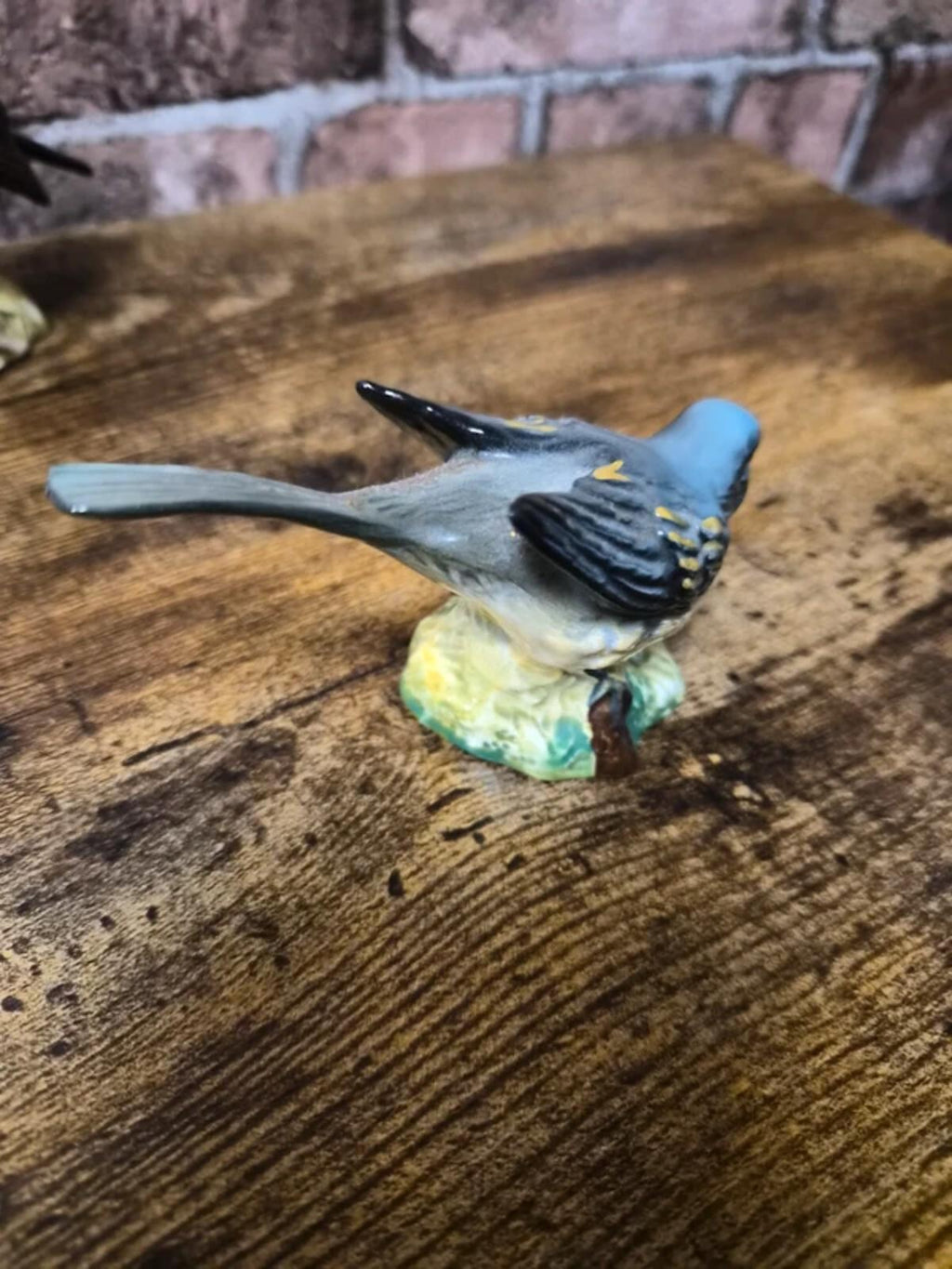 Beswick Grey Wagtail Bird Ornament 1041