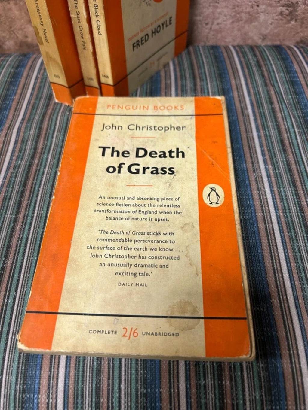 Vintage Penguin Books x 7