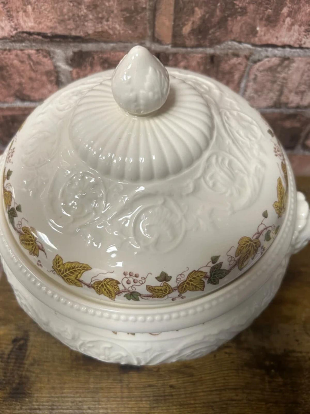Wedgwood Golden Ivy Serving Bowl