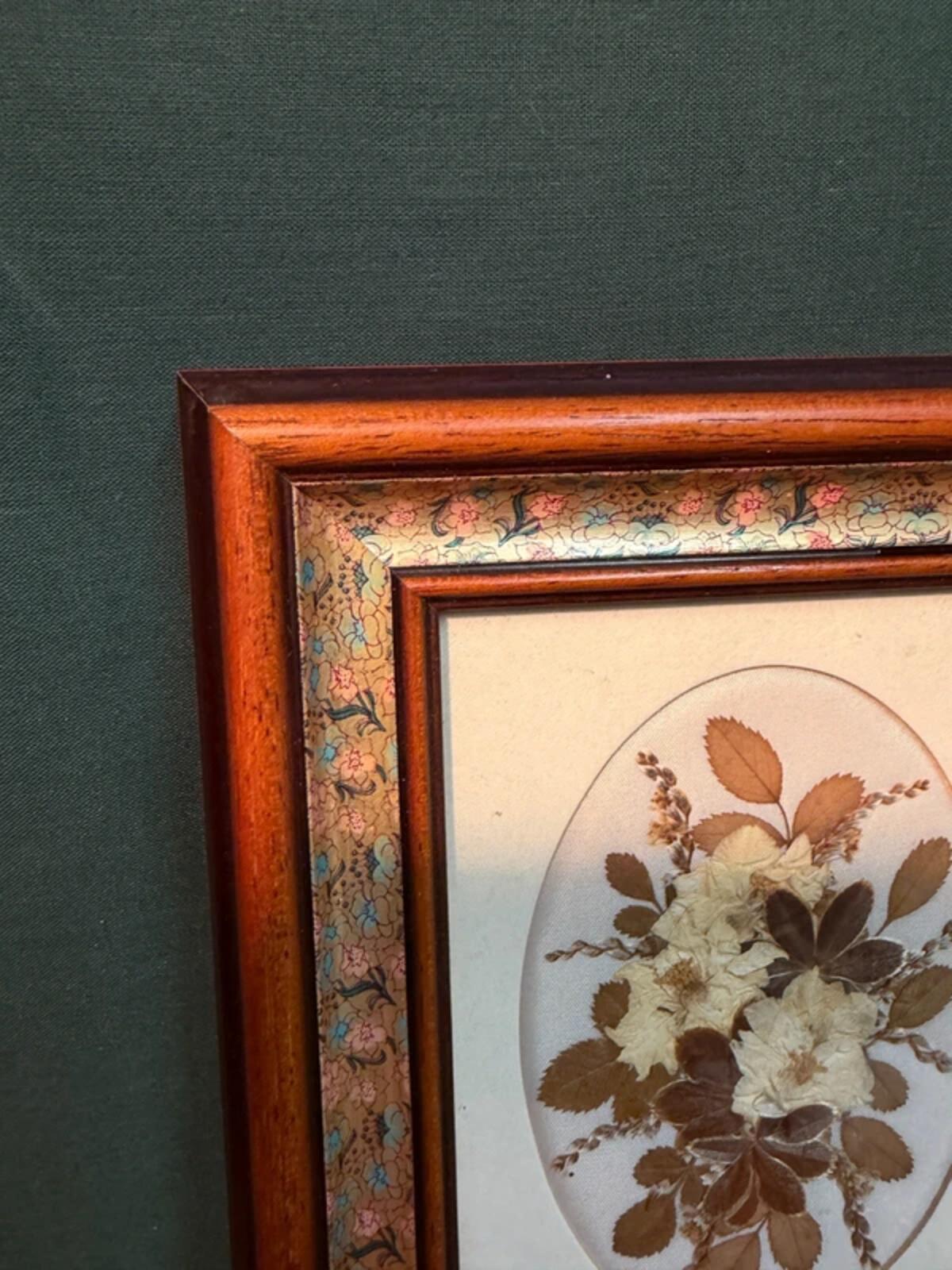 Joana Sheen Framed Pressed Flowers
