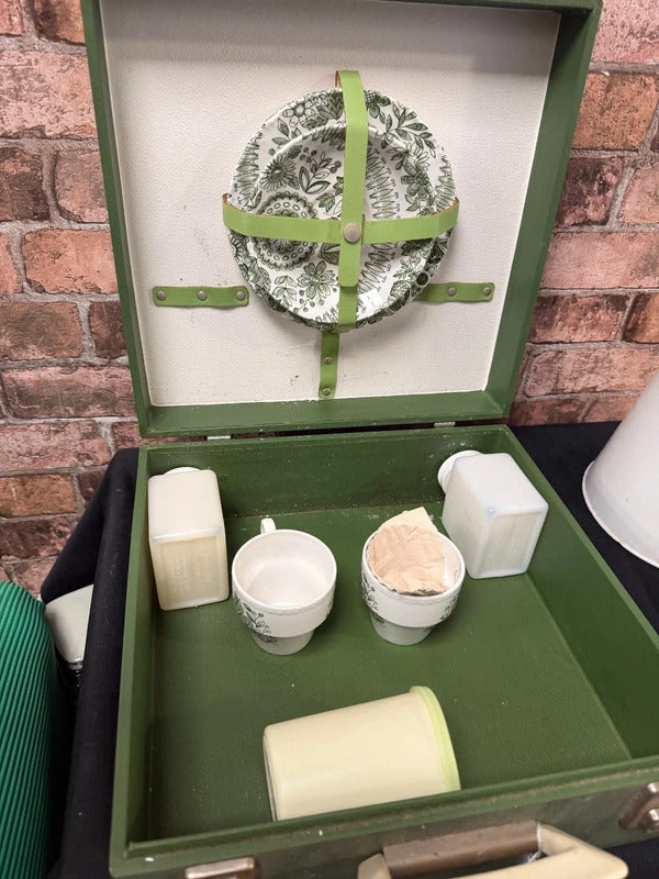 Barker Bros Vintage Picnic Set