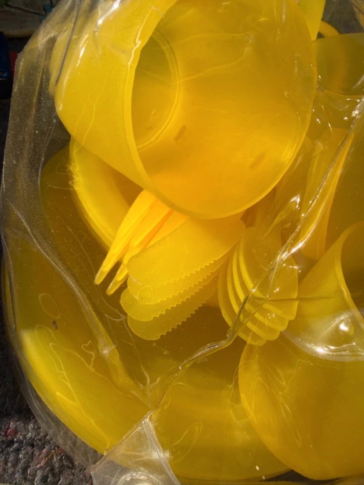 Vintage Yellow Picnic Set in Storage Bag