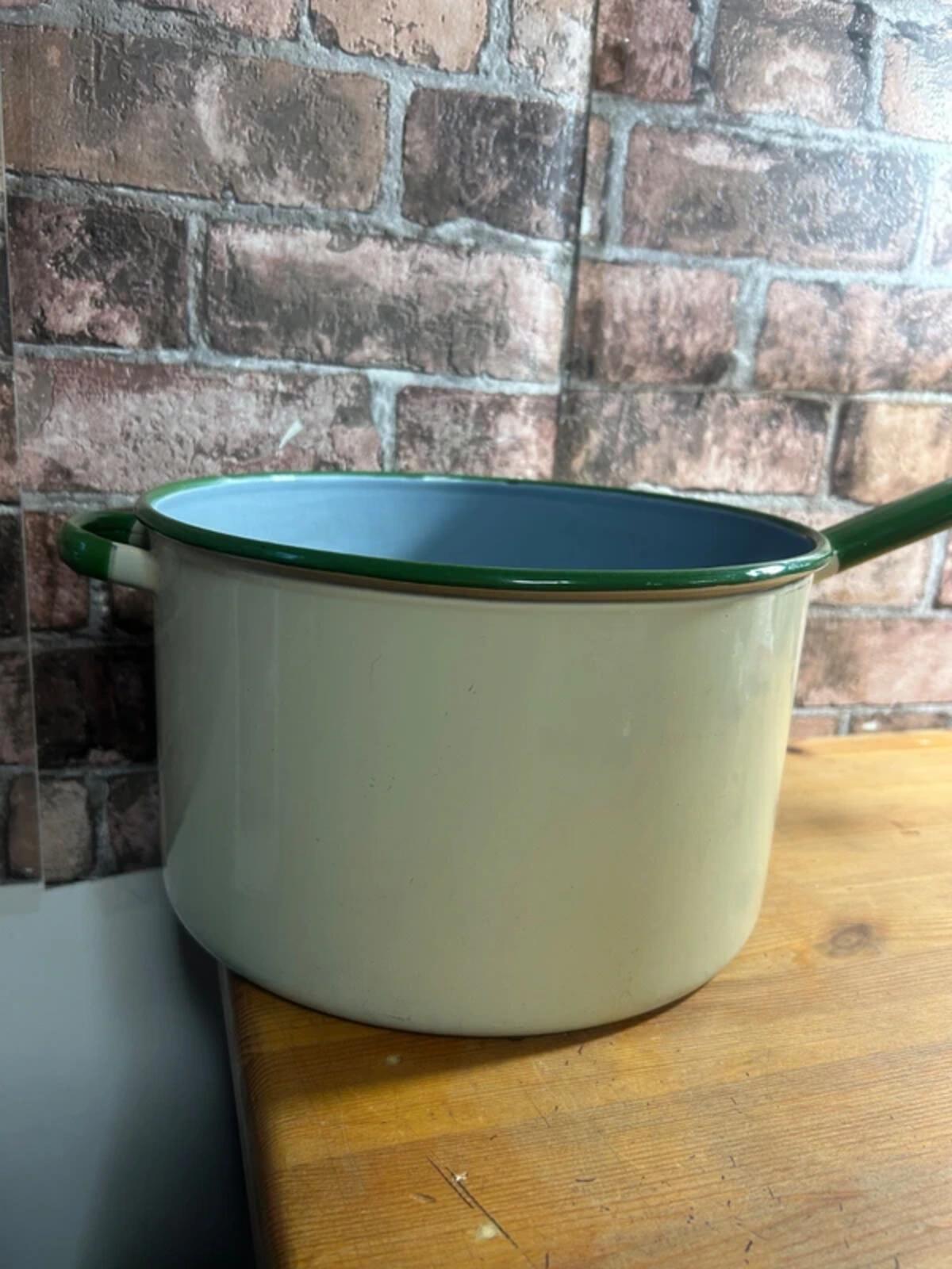 Large Enamel Sauce Pan