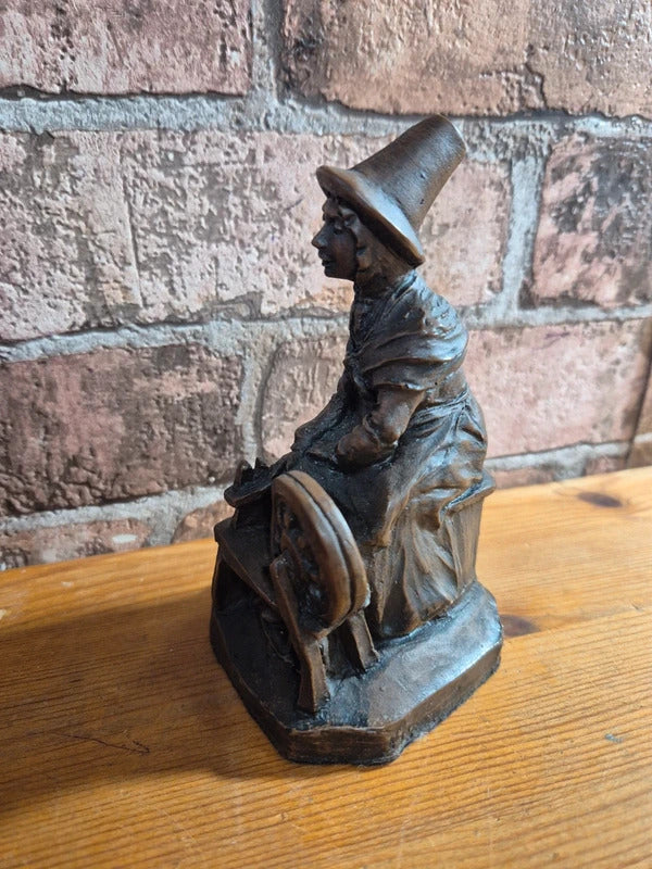 Sewing lady coal figure
