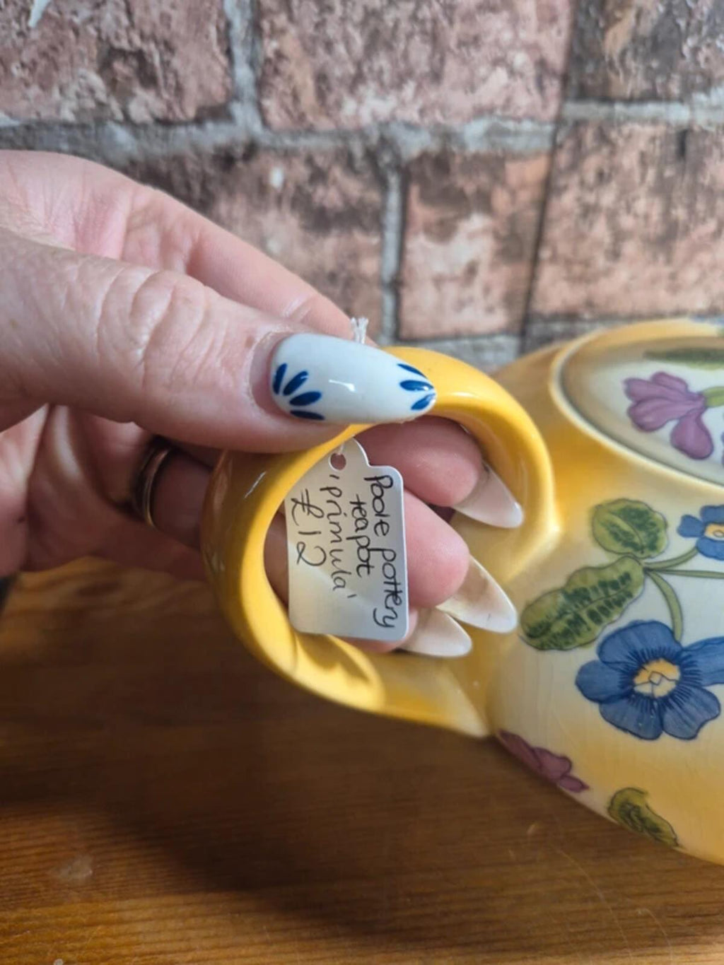 Poole Pottery 'Primula' teapot