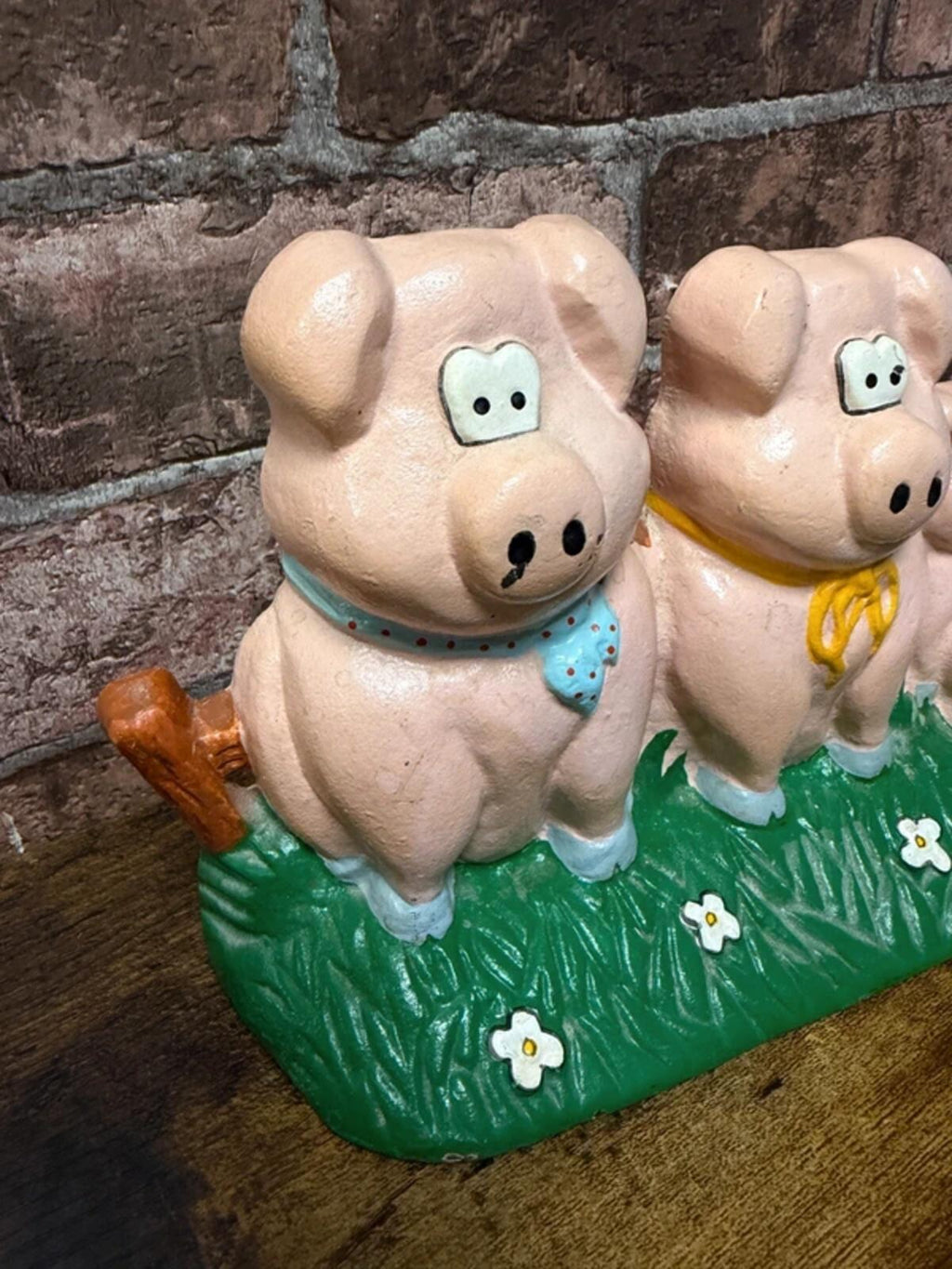 Vintage Cast Iron Pig Doostop