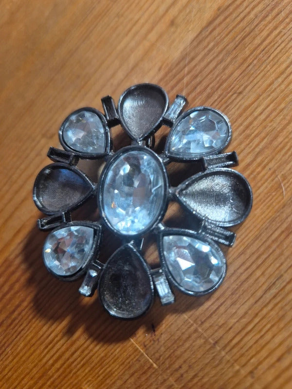 Brooche