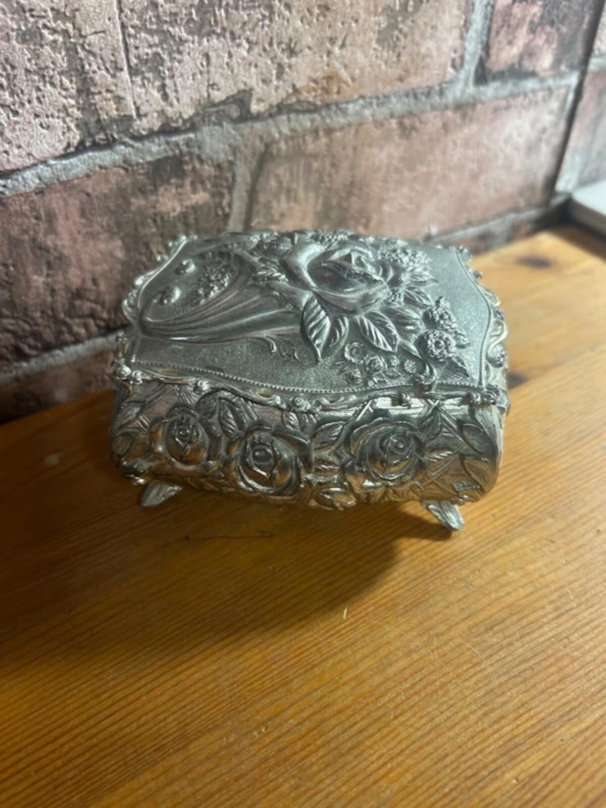 Vintage Japanese Musical Jewellery Box