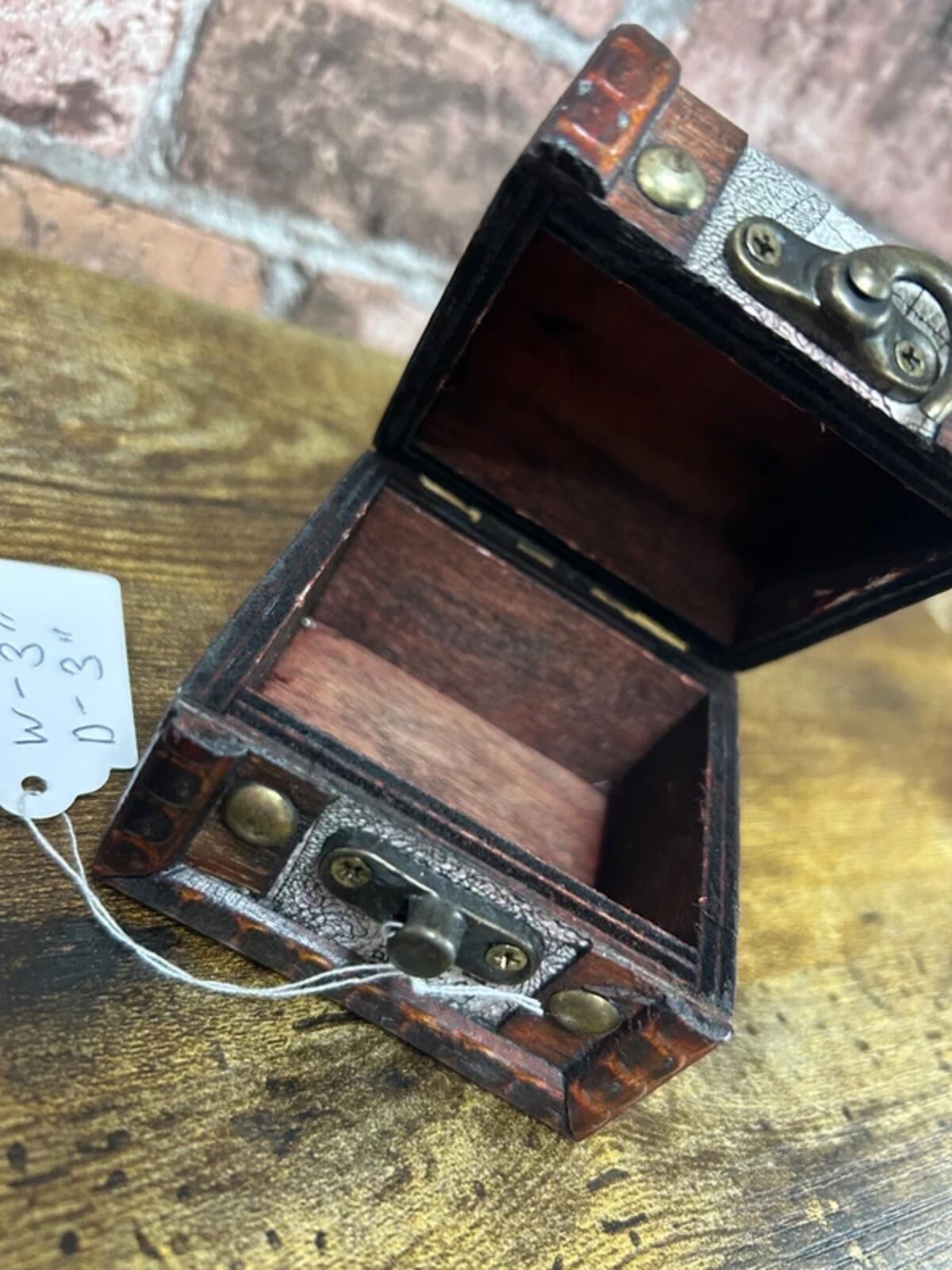 Small Wooden Trinket Box