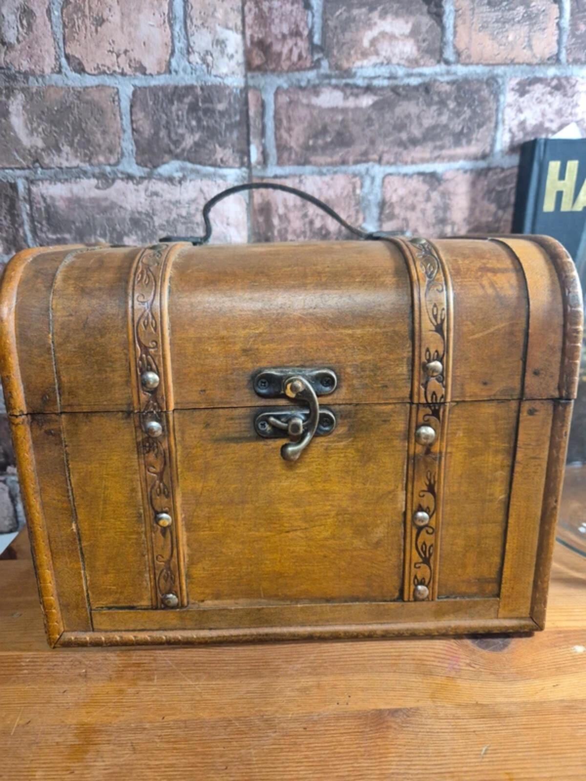 Vintage chest