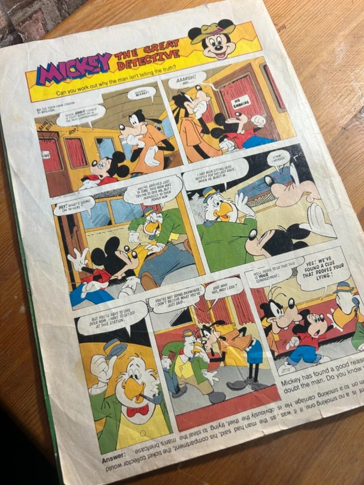 The Disney Weekly No 5