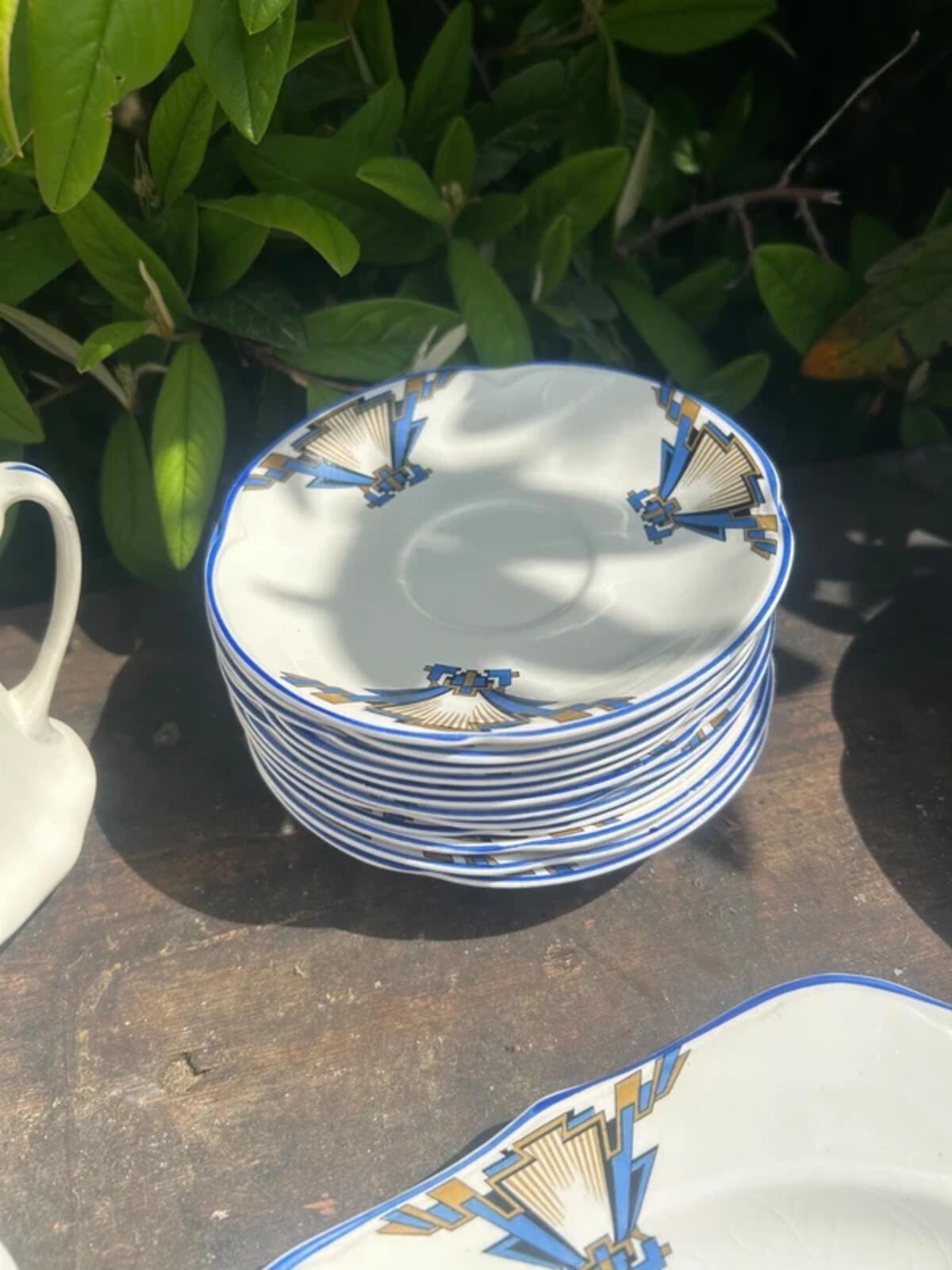 Vintage Johnson Bros Pareek 35 Piece Tea Set